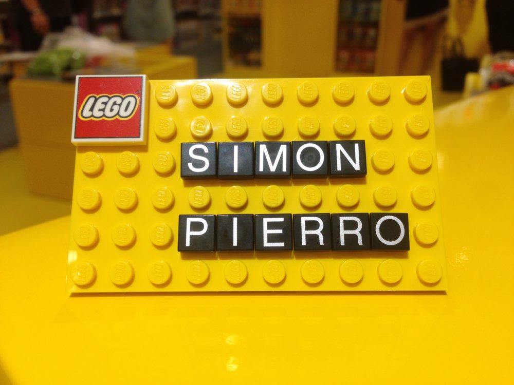 Mein Name auf einer LEGO-Platte