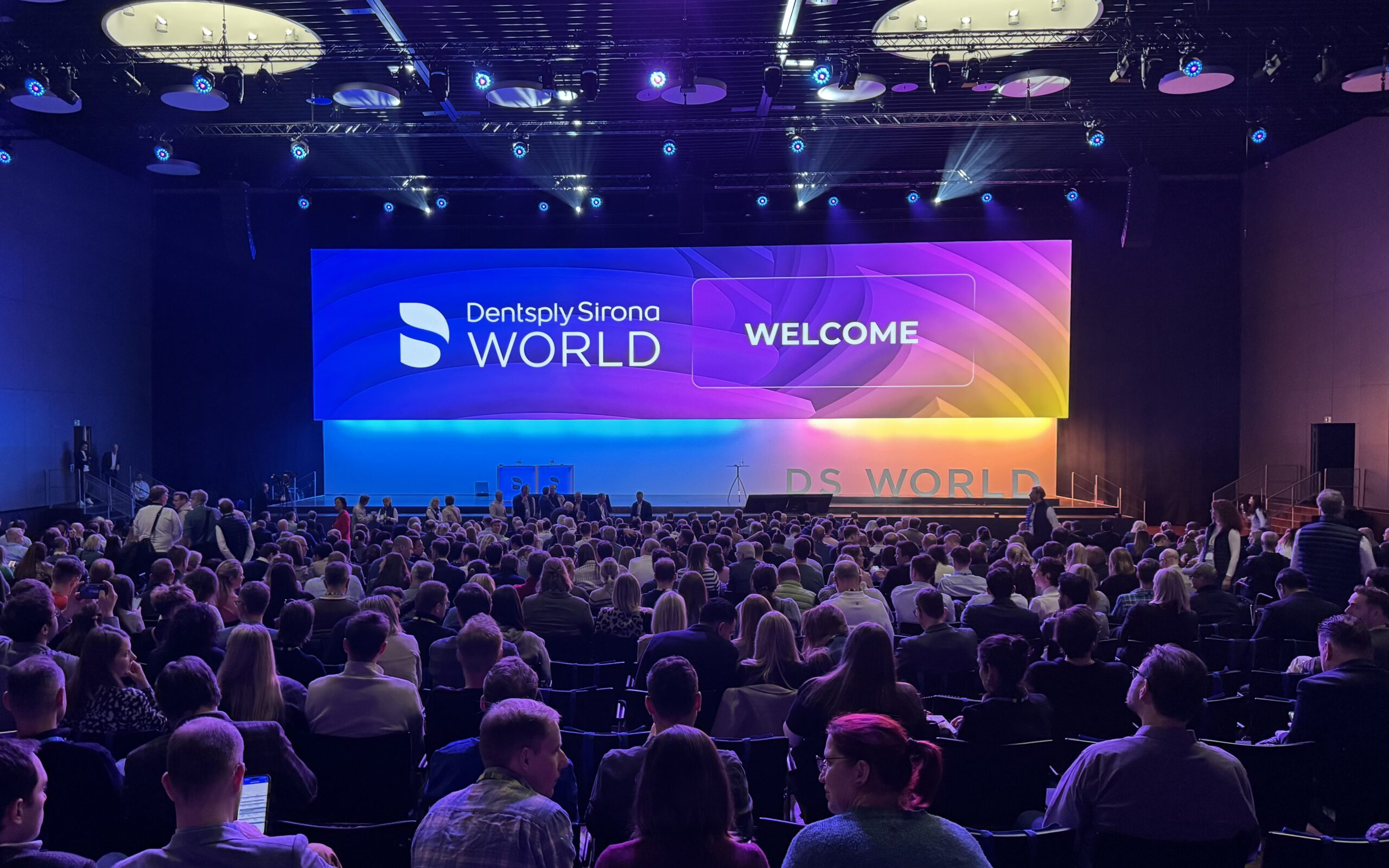 Dentsply Sirona World 2026 - Welcome Simon Pierro Speaker